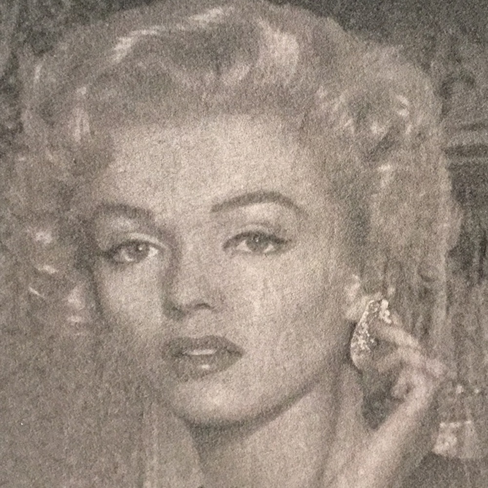 Bundle of 2 Marilyn Monroe 1 crop 1 long